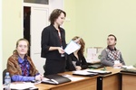 Заместитель председателя Ульяновского регионального отделения Ольга Музурова зачитывает грамоты Департамента по молодежной политике Ульяновской области