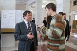 Ректор Кабардино-Балкарского государственного университета Барасби Карамурзов делится впечатлениями о выставке с представителями СМИ