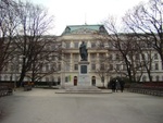 Вид на корпус Венского технического университета