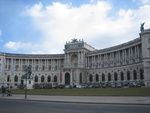 Дворец Хофбург – основное местопребывание императорского двора в Вене. В настоящее время – официальная резиденция Президента Австрии.