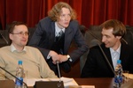 Представители интернет-сообщества Scientific.ru (слева направо): Евгений Онищенко, Сергей Попов и Валентин Анаников