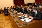 Участники заседания в Президиуме Российской академии наук