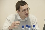 Выступает представитель интернет-сообщества Scientific.ru Евгений Онищенко