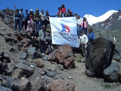 Участники Форума молодых ученых Юга России на горе Эльбрус, высота – 3000 метров